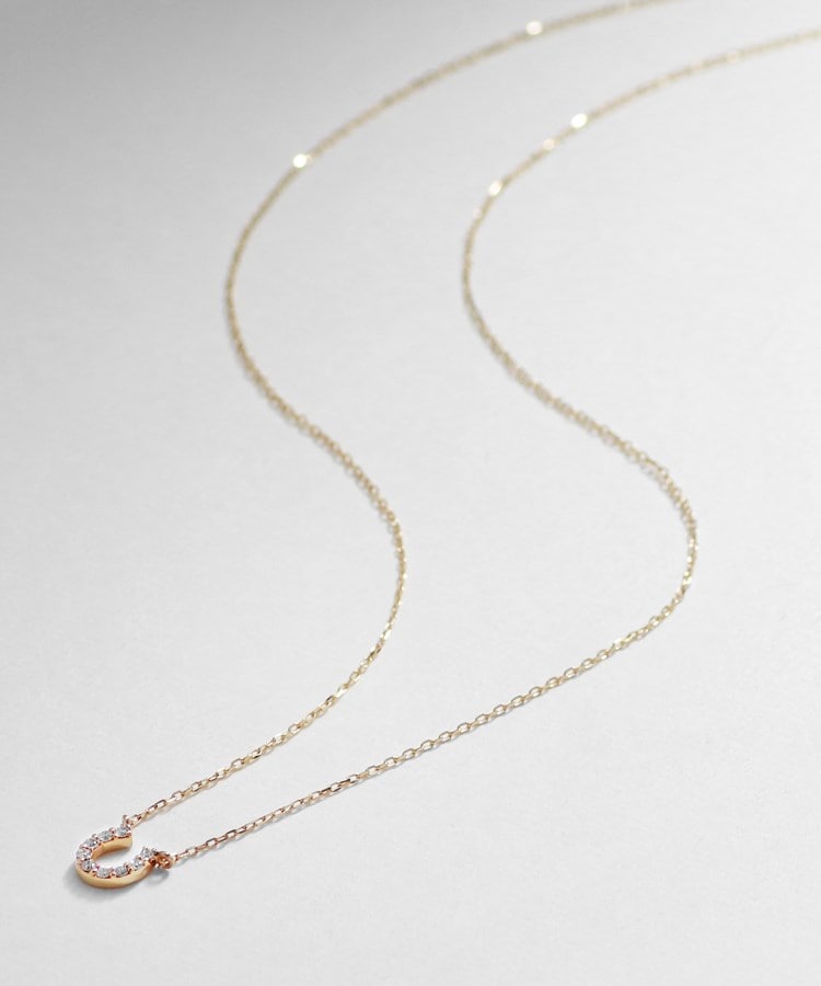 ココシュニック COCOSHNIK K10ダイヤモンド 馬蹄モチーフ ネックレス （イエローゴールド(104)） イエローゴールド(104)