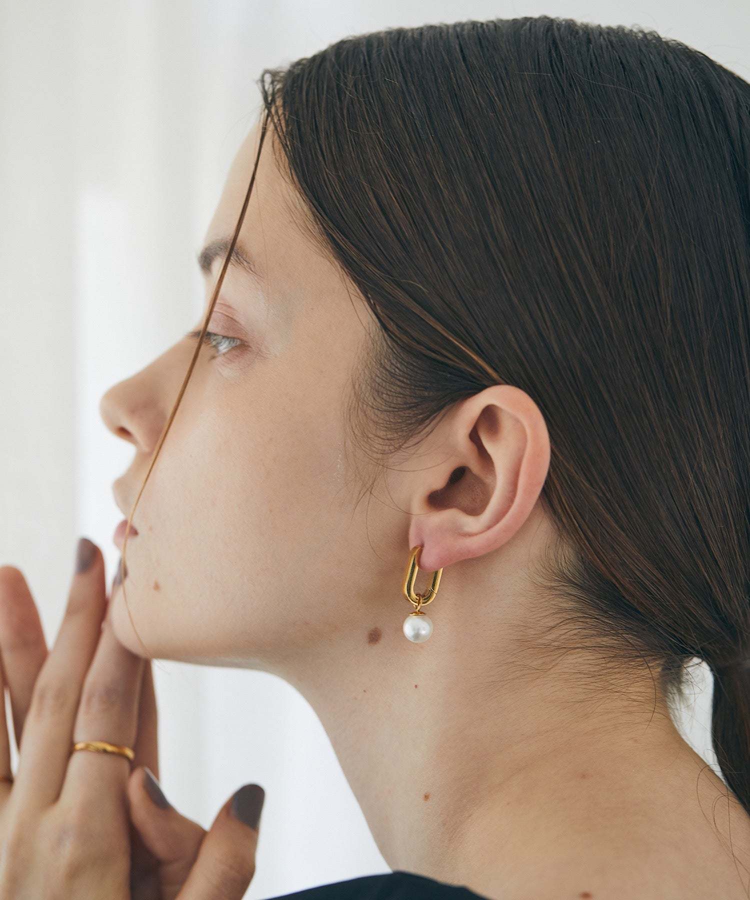 ARMG enough earrings with pearl motif